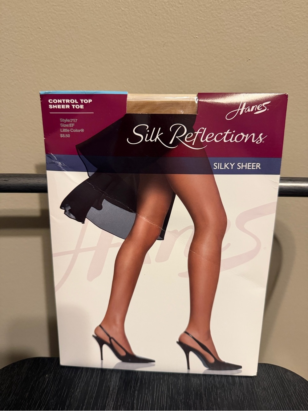 Hanes Silk Reflections Control Top Pantyhose EF Little Color Sheer Toe